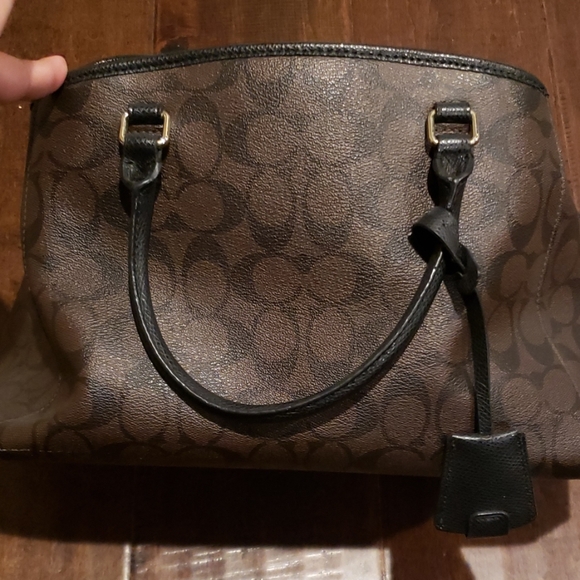 Coach purse - Picture 2 of 5